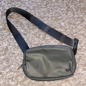 Lululemon Everywhere Belt Bag